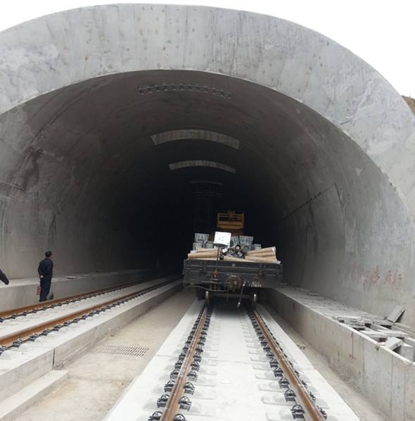 多通道槽道疲勞試驗(yàn)機(jī)在電氣化鐵路行業(yè)的應(yīng)用